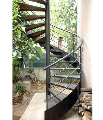 Gebrauchte Wendeltreppen aus Metall für den Außenbereich, Massivholz / laminiertes gehärtetes Glas