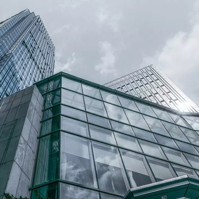 Freiliegender Aluminium-Fassadenrahmen Glasvorhangfassade Außen individuell angepasst