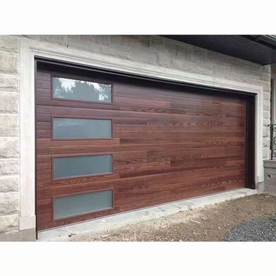Großhandelszeitgenössisches Aluminiumlandhaus-Stahlschnittgaragentor Tesia