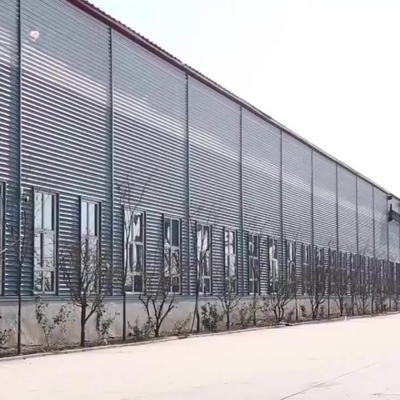 Modernes Stahlkonstruktionsgebäude Lagerhaus Werkstatt Flugzeughangar und Bürogebäude