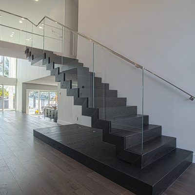 Australische Art-tritt Innenraumersparnis-Dachboden-Treppenhaus-Holz sich hin- und herbewegende gerade Treppe