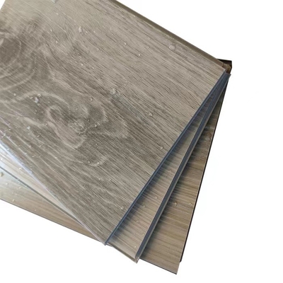 Innenhölzerner Vinylplastikbodenbelag der Korn-Planken-LVT prägte glattes Ende