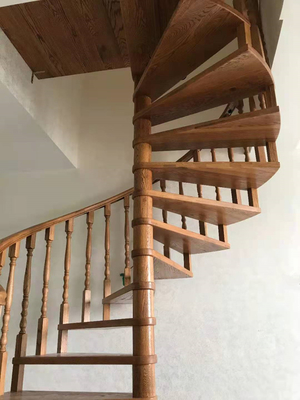700-1500mm Breiten-Raumersparnis-Wendeltreppe-hölzerne Schritt-Treppe mit Handlauf