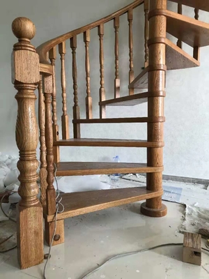 700-1500mm Breiten-Raumersparnis-Wendeltreppe-hölzerne Schritt-Treppe mit Handlauf