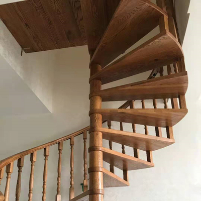 700-1500mm Breiten-Raumersparnis-Wendeltreppe-hölzerne Schritt-Treppe mit Handlauf