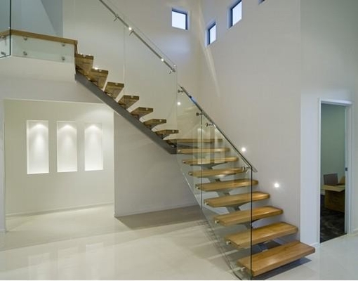 L-förmige Raumersparnis-Wendeltreppe-festes Holz-moderne sich hin- und herbewegende Treppe für Haus