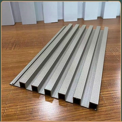 Modernes lamellierendes Aluminiumflächenvorhang-Zwischenwand-Außenwand-Umhüllungs-System