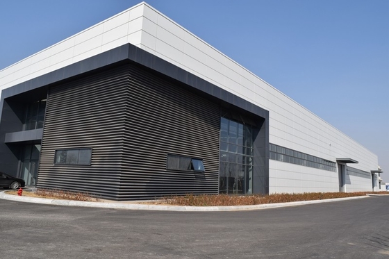 Stahlskelettbau-Metallgebäude-Auto-Werkstatt Soem-ODM dauerhafte helle