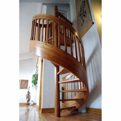 Raumersparnis-Wendeltreppe-hölzerne Schritt-Balkon-Treppe ISO9001 BV Innen